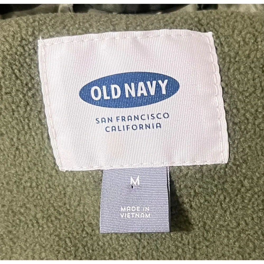 Old Navy Womens Puffer Vest Camo Green Zip Up‎ Stand Collar Size M
